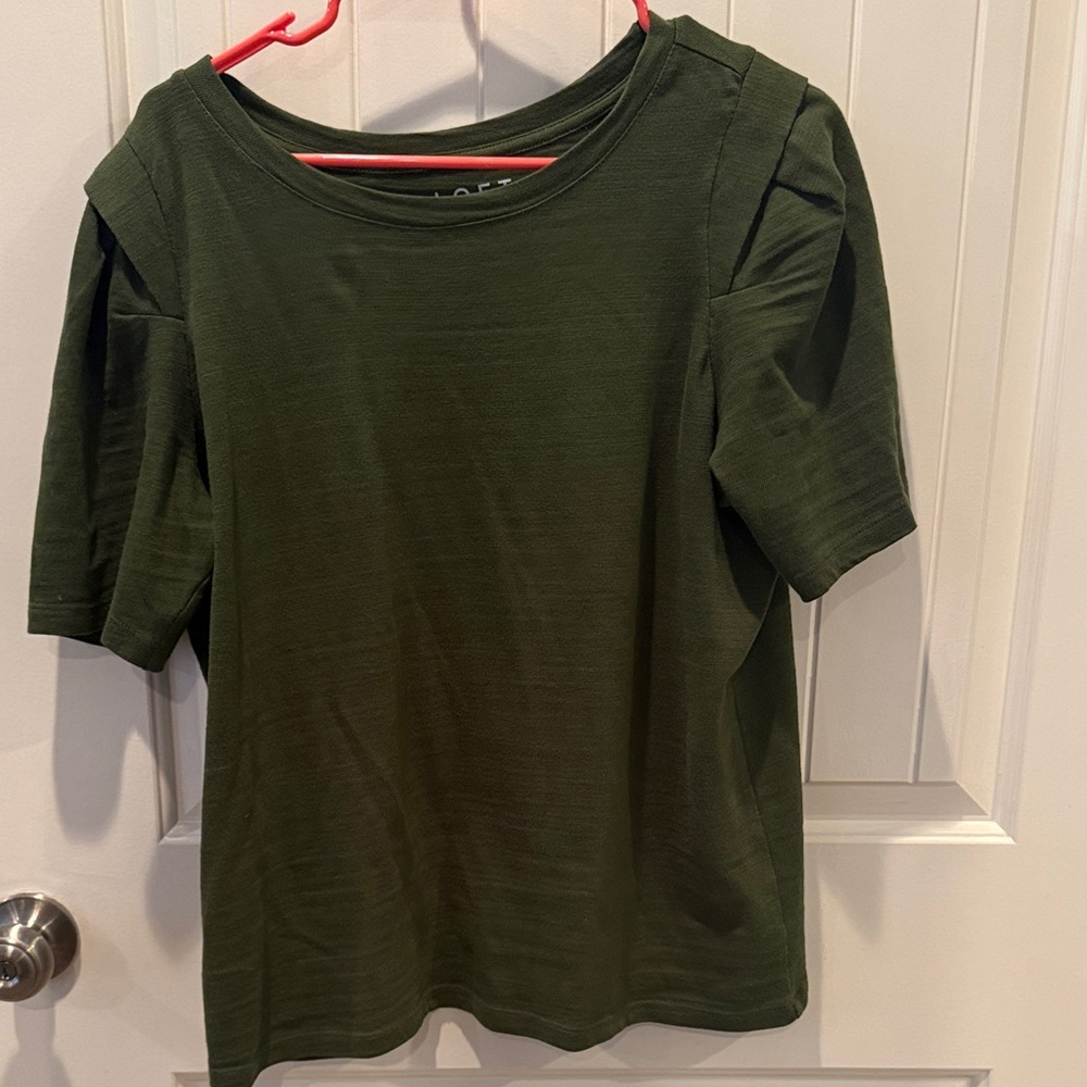 LOFT Dark Green Short Sleeve Top